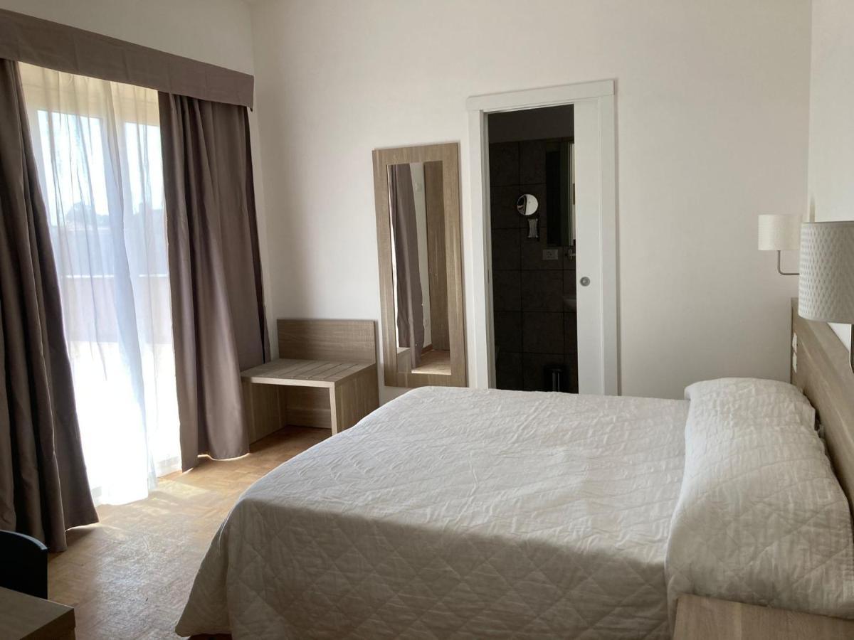 Hotel Nova Domus Aurelia Рим Экстерьер фото