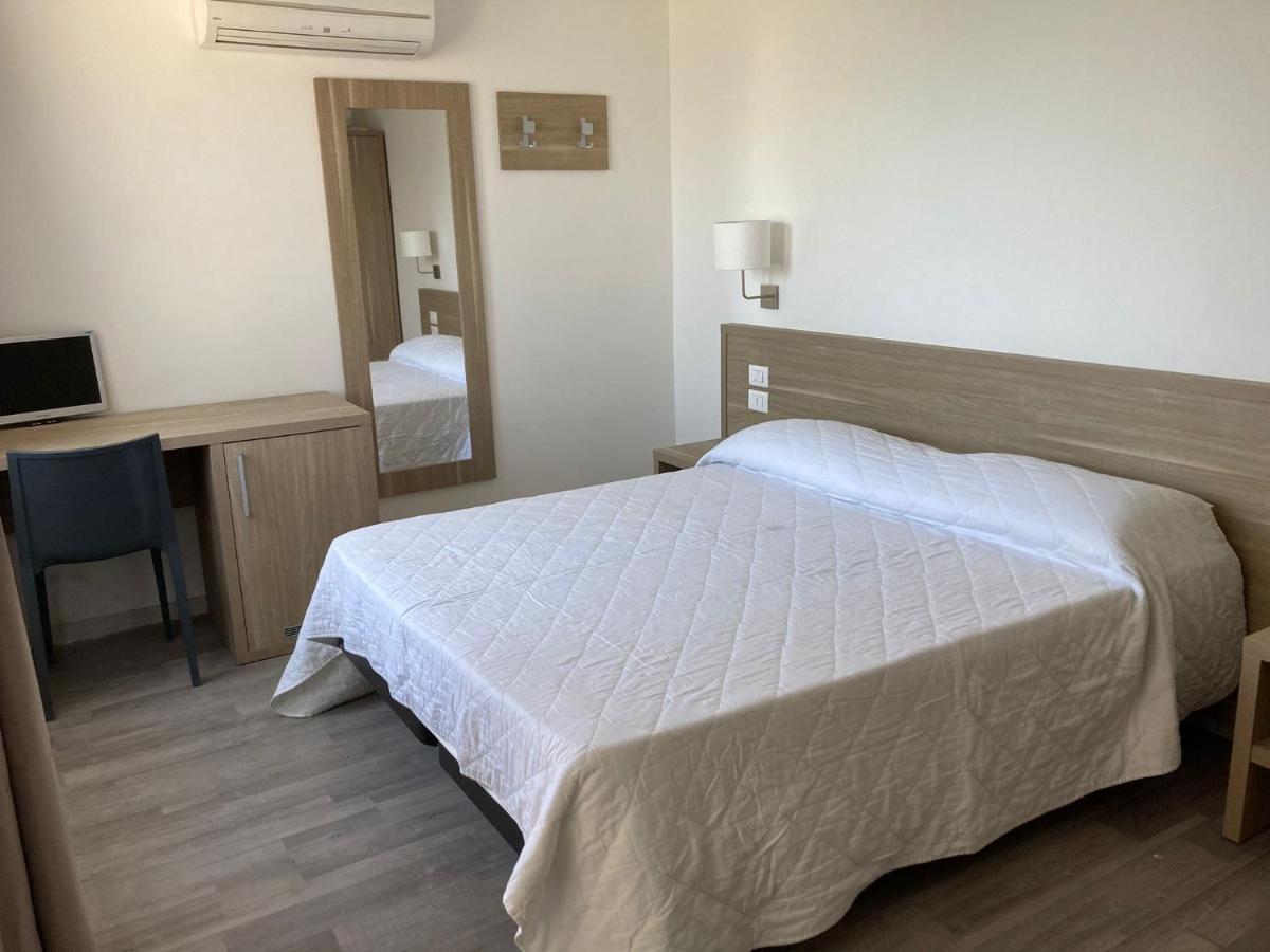 Hotel Nova Domus Aurelia Рим Экстерьер фото