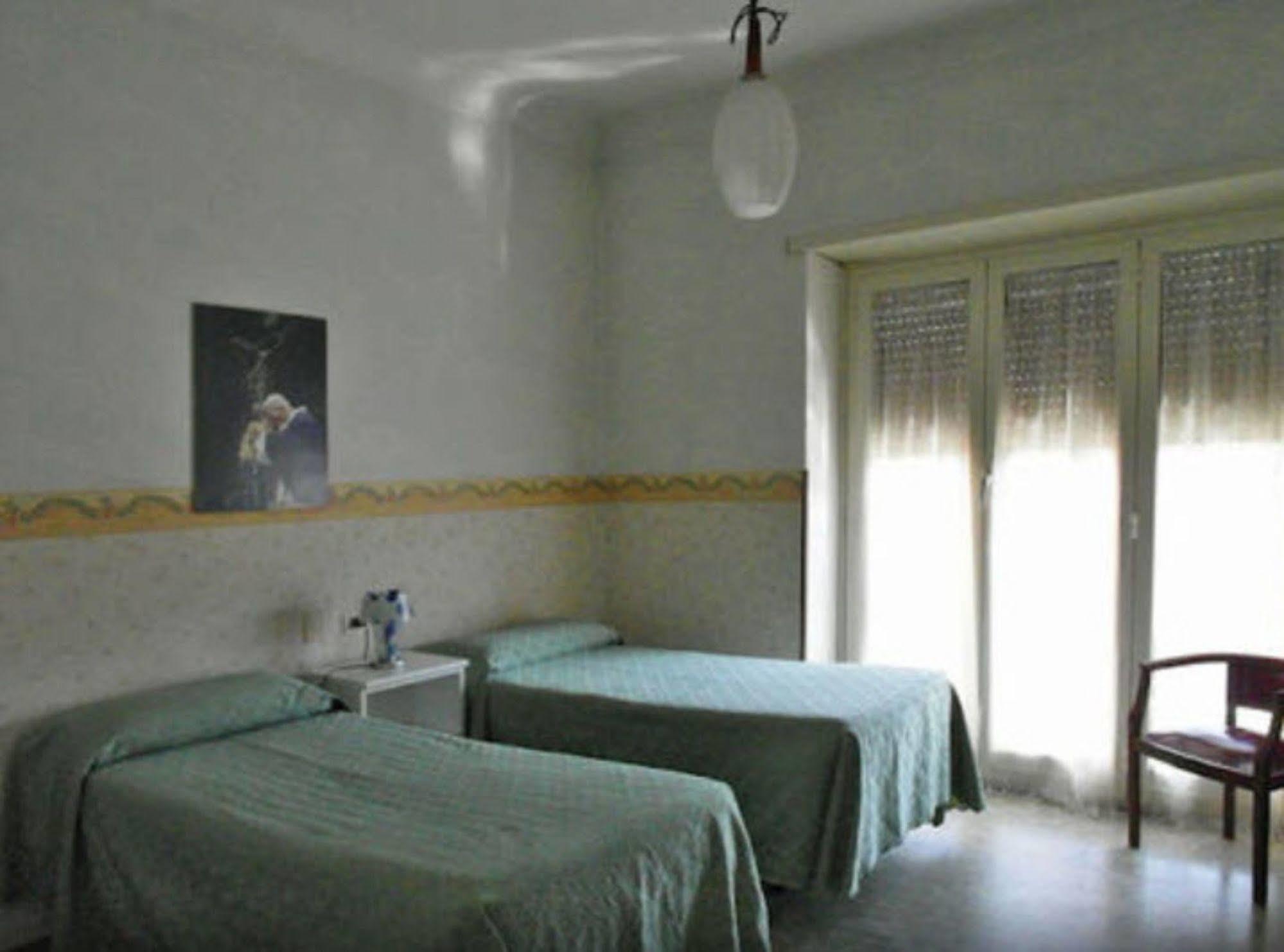 Hotel Nova Domus Aurelia Рим Экстерьер фото