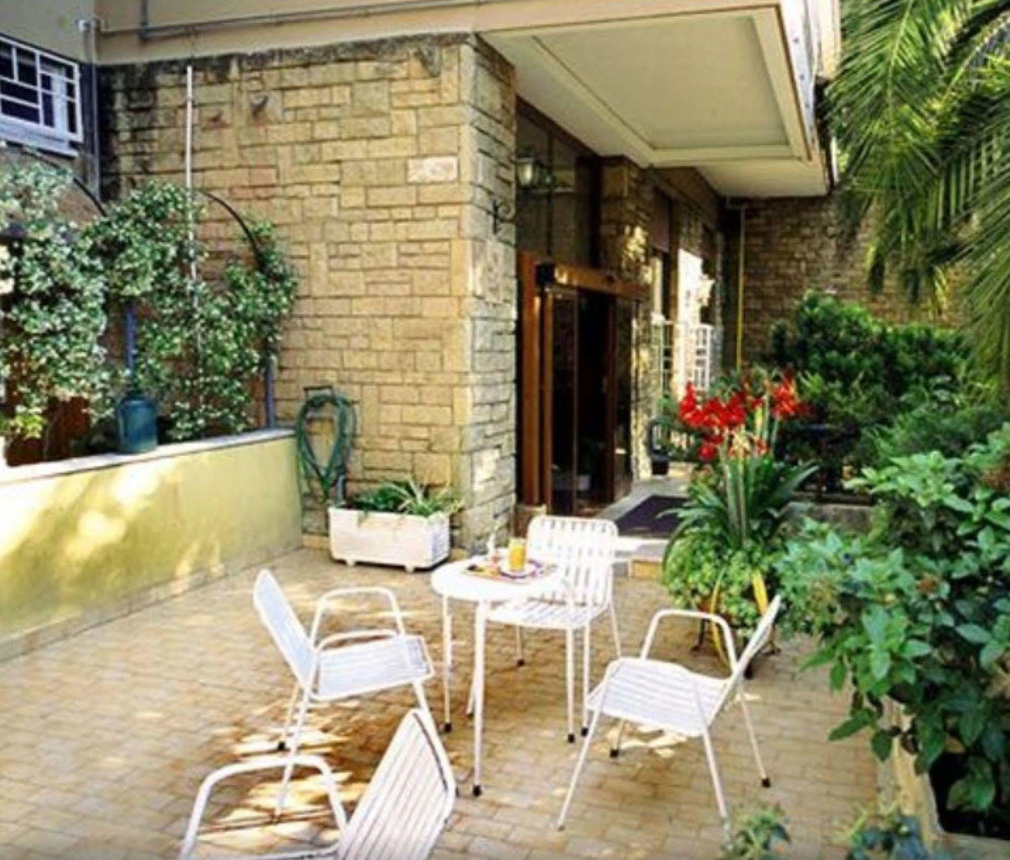 Hotel Nova Domus Aurelia Рим Экстерьер фото