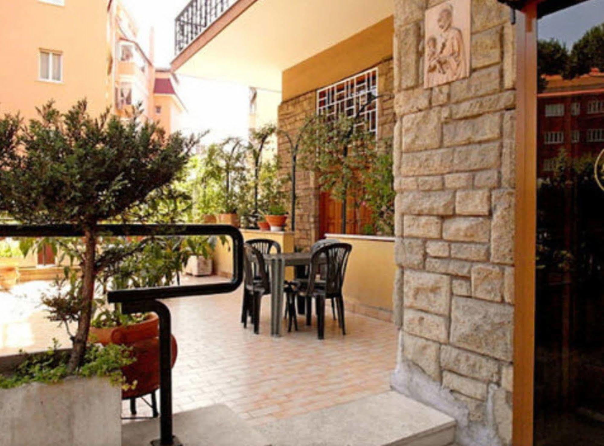 Hotel Nova Domus Aurelia Рим Экстерьер фото